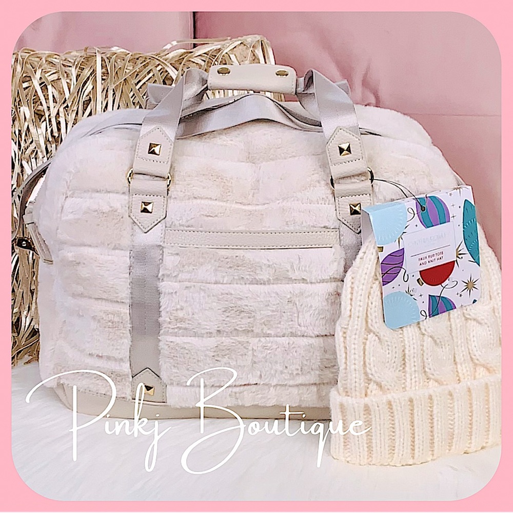 💗👜{Cynthia Rowley} Cream Faux Fur Travel Duffle | Tote Bag (Hat not included)